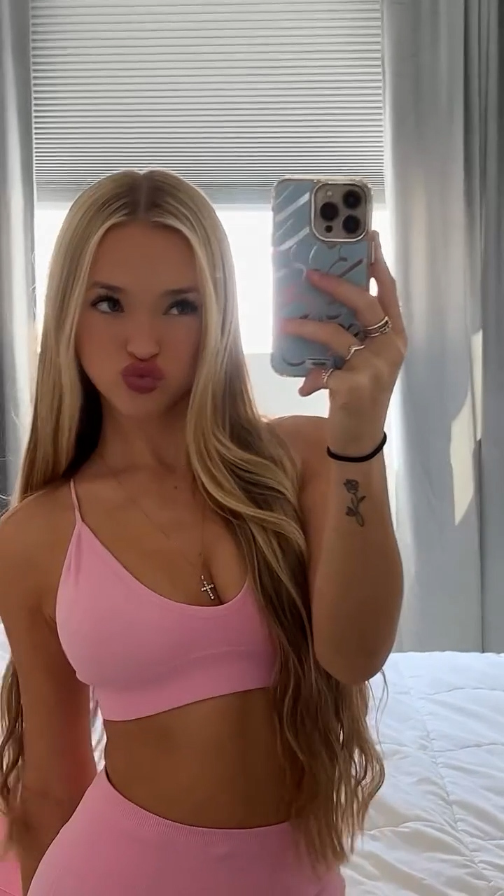 Julia Flippo Onlyfans video  so hot