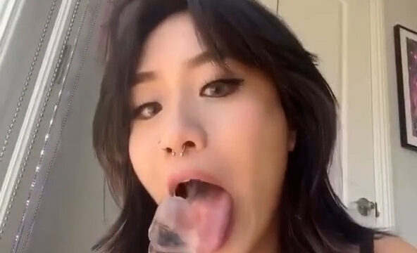 Kittynobi / Tiffanobi Blowjob Skill – Onlyfans video